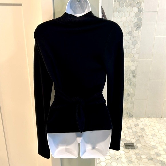 Cozy Athleta yoga wrap! - Picture 3 of 5